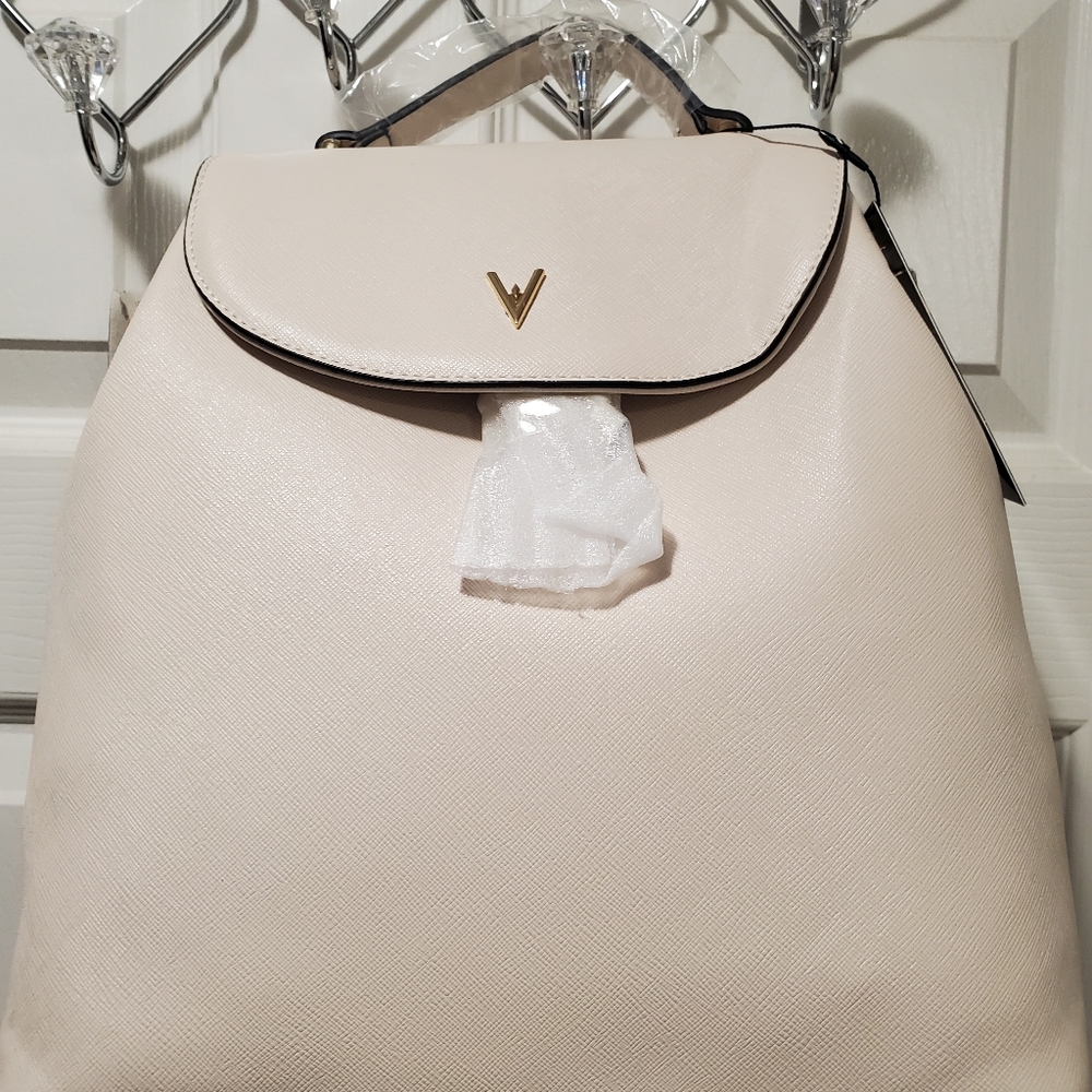 Vanessa Williams off white Back pack.